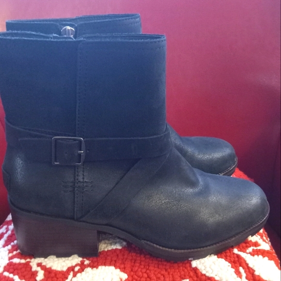 Sorel Cate Buckle Bootie - Picture 8 of 15